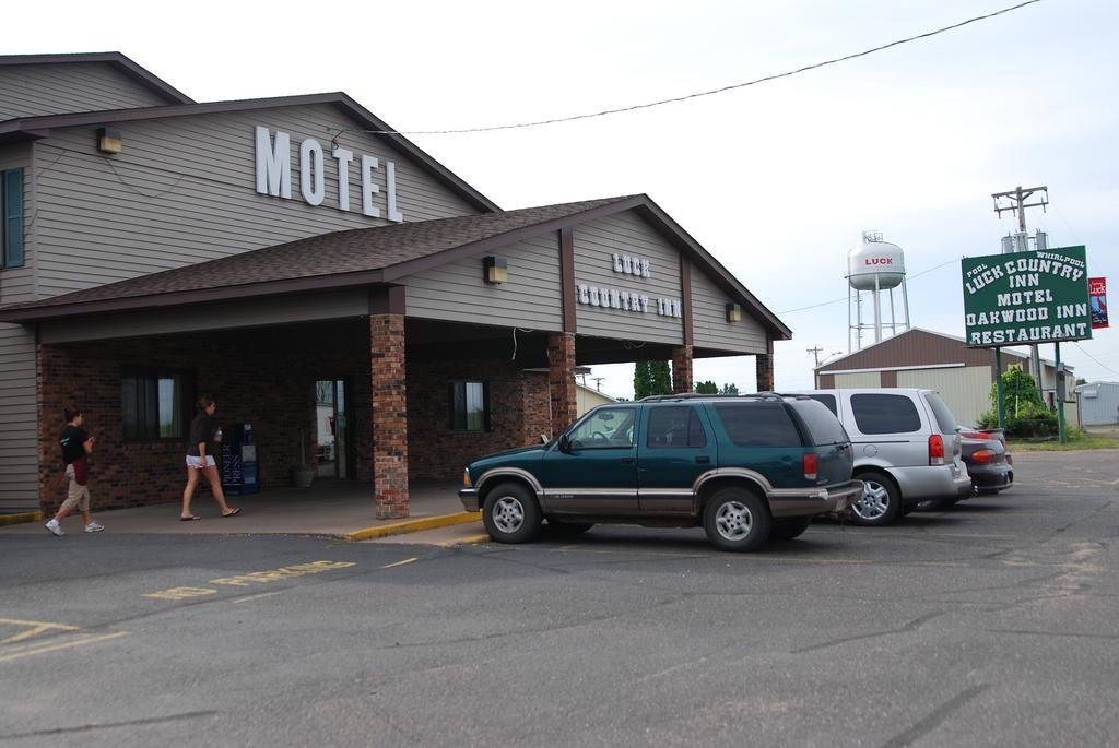 Luck Country Inn Exterior foto